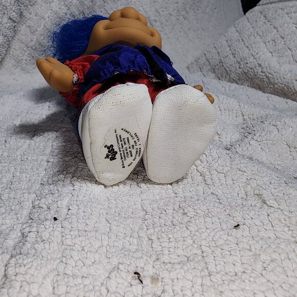 Vintage Russ Troll Doll 5” Purple Hair Jogger Track Suit Windbreaker Red Blue - Picture 4 of 4